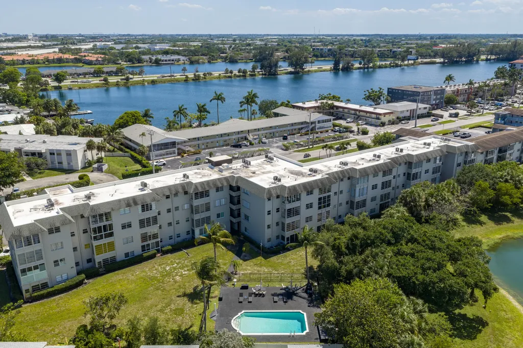 941 Crystal Lake Drive Deerfield Beach FL 33064