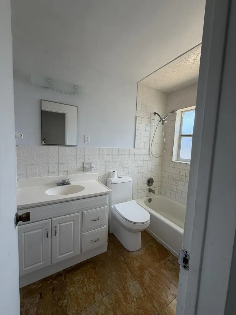 4250 NE 12th Avenue Pompano Beach FL 33064