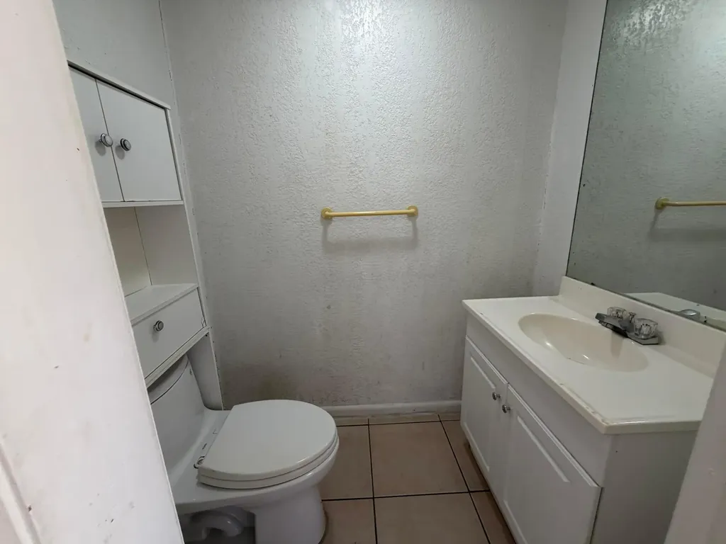 4250 NE 12th Avenue Pompano Beach FL 33064
