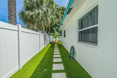 1332 Longwood Street West Palm Beach FL 33401