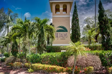 307 Palm Circle E Pembroke Pines FL 33025