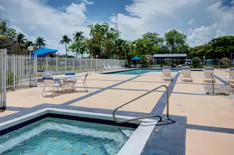 307 Palm Circle E Pembroke Pines FL 33025