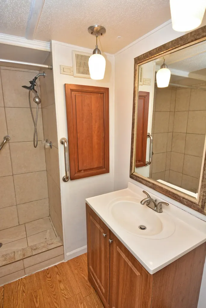 8400 SE Eagle Avenue Hobe Sound FL 33455