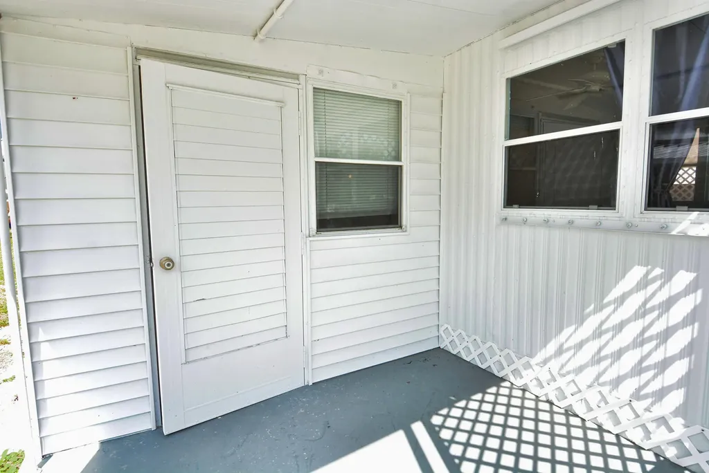 8400 SE Eagle Avenue Hobe Sound FL 33455