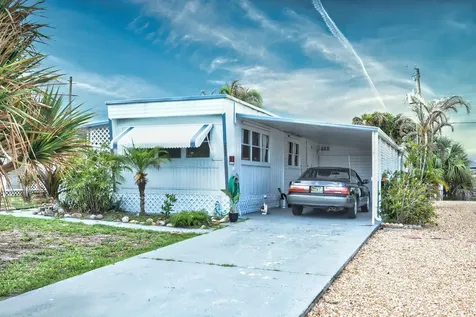 8400 SE Eagle Avenue Hobe Sound FL 33455