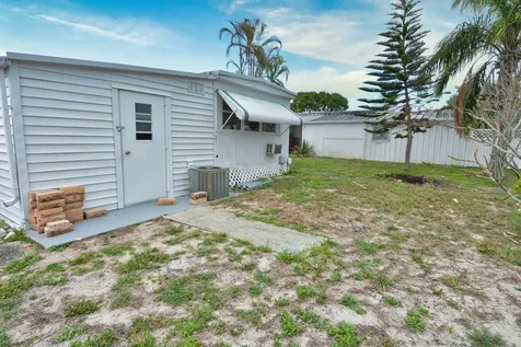 8400 SE Eagle Avenue Hobe Sound FL 33455