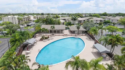 9342 S Belfort Circle Tamarac FL 33321