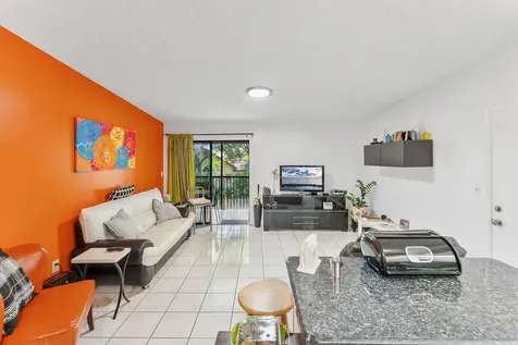 9342 S Belfort Circle Tamarac FL 33321