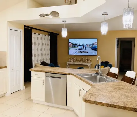485 SW Dagget Avenue Port St Lucie FL 34953