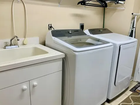 485 SW Dagget Avenue Port St Lucie FL 34953