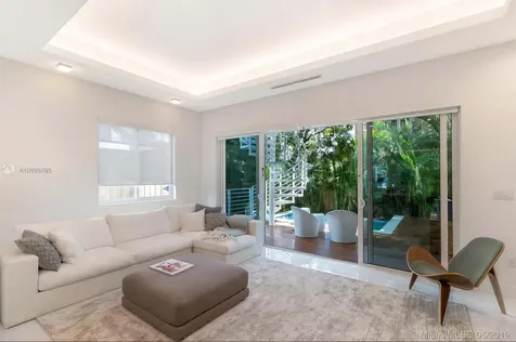 3123 Elizabeth Street Miami FL 33133