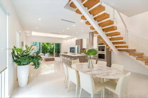 3123 Elizabeth Street Miami FL 33133
