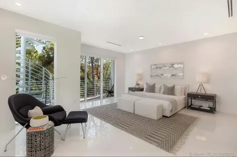 3123 Elizabeth Street Miami FL 33133