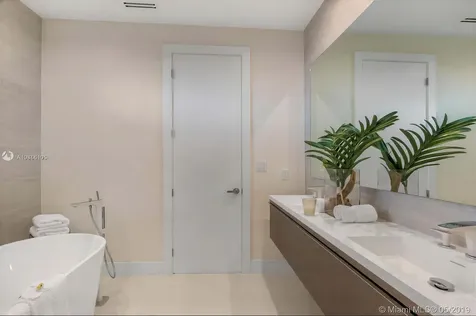 3123 Elizabeth Street Miami FL 33133