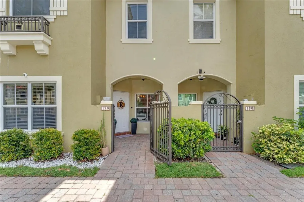 128 Lake Monterey Circle Boynton Beach FL 33426