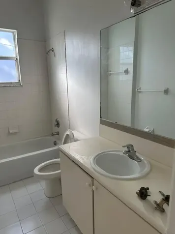 1056 NE 39th Avenue Homestead FL 33033