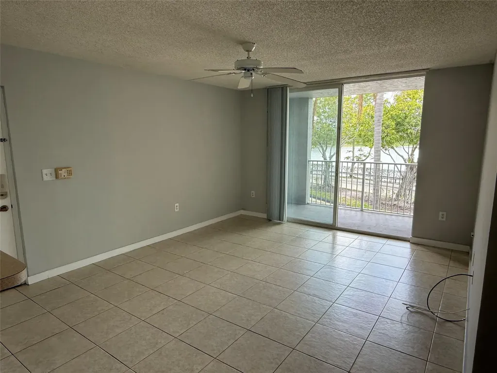 11165 SW 6th Street Pembroke Pines FL 33025