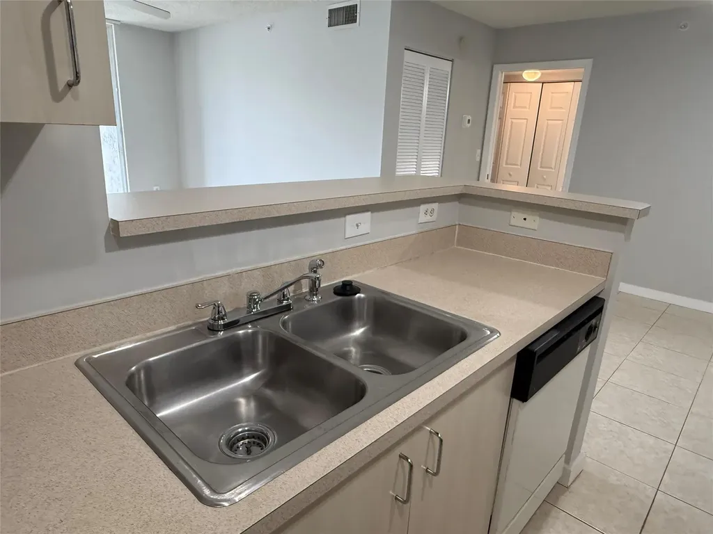 11165 SW 6th Street Pembroke Pines FL 33025
