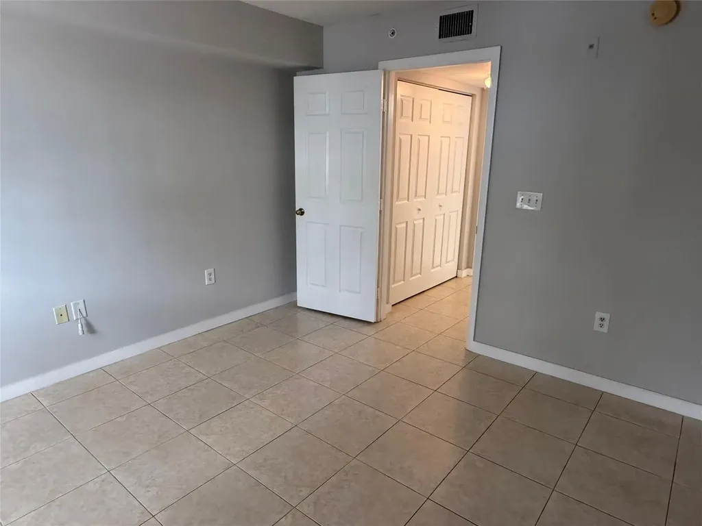 11165 SW 6th Street Pembroke Pines FL 33025