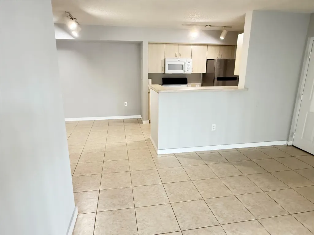 11165 SW 6th Street Pembroke Pines FL 33025