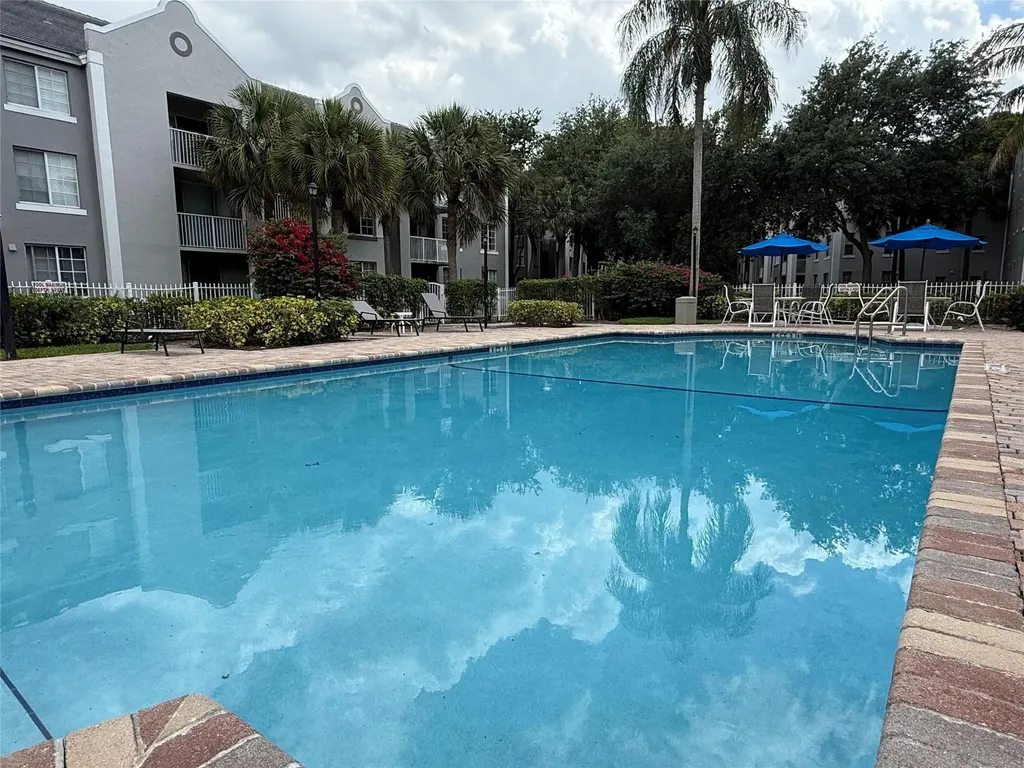 11165 SW 6th Street Pembroke Pines FL 33025