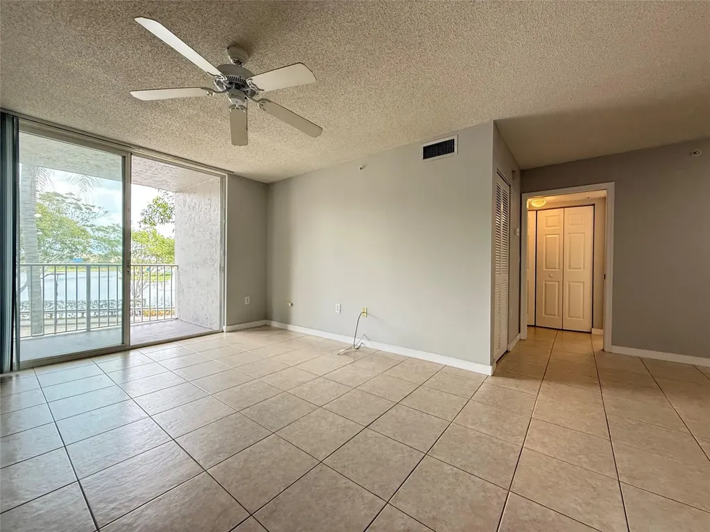 11165 SW 6th Street Pembroke Pines FL 33025