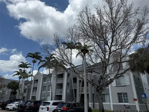 11165 SW 6th Street Pembroke Pines FL 33025