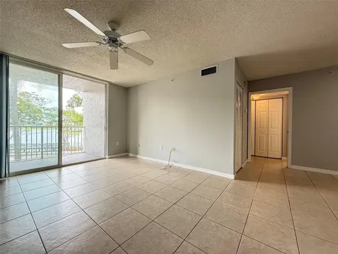 11165 SW 6th Street Pembroke Pines FL 33025