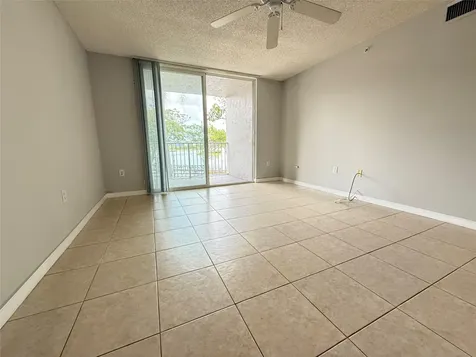 11165 SW 6th Street Pembroke Pines FL 33025