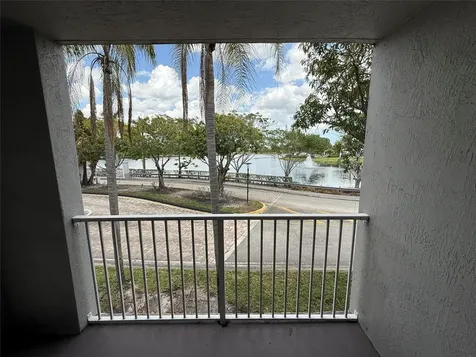 11165 SW 6th Street Pembroke Pines FL 33025