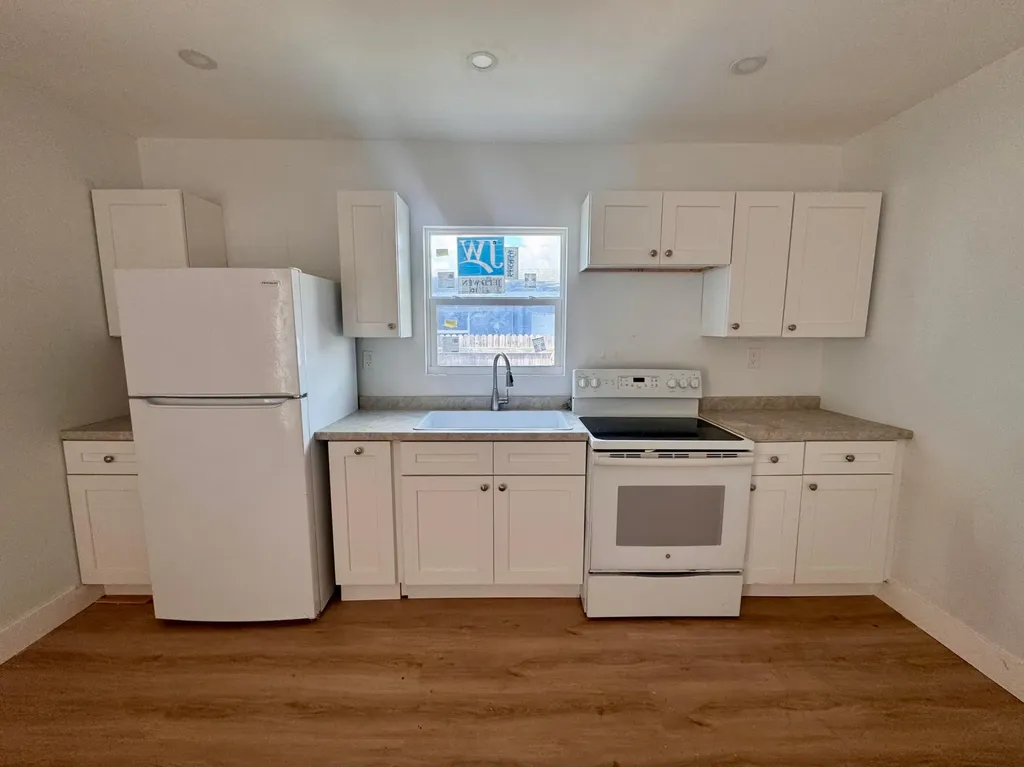 2513 Avenue E Riviera Beach FL 33404