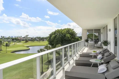 220 SE Mizner Boulevard Boca Raton FL 33432
