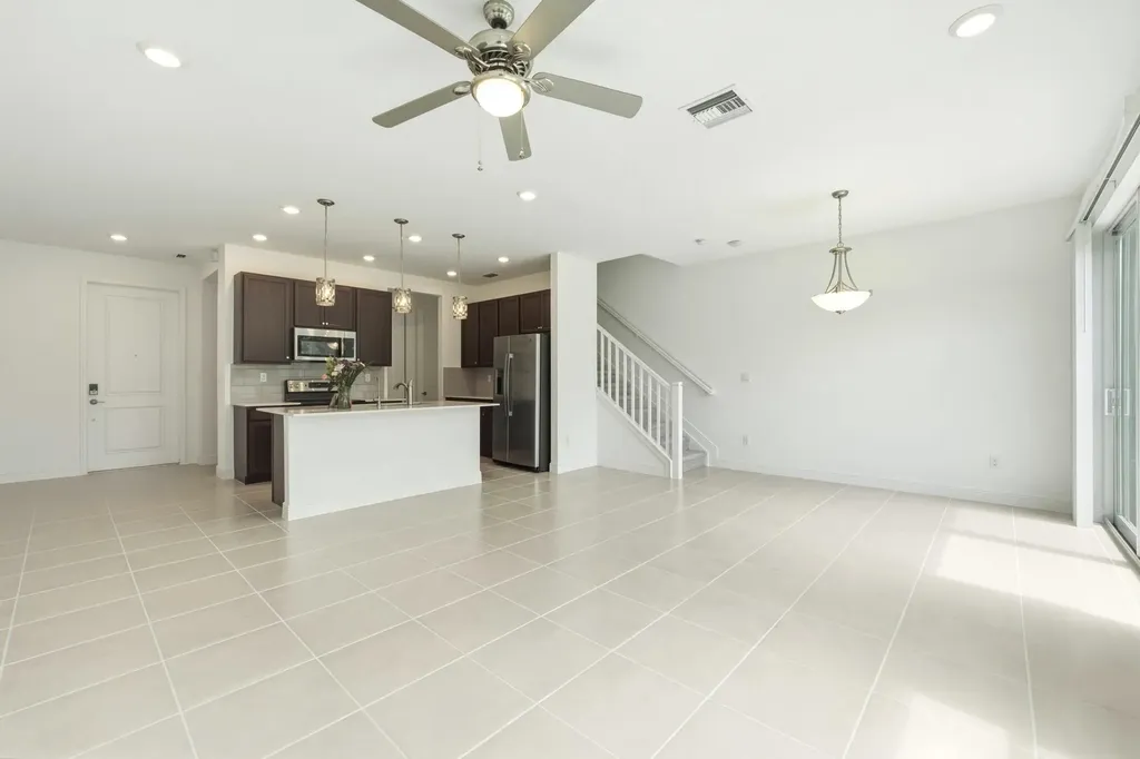 4364 Veleiros Avenue Deerfield Beach FL 33064