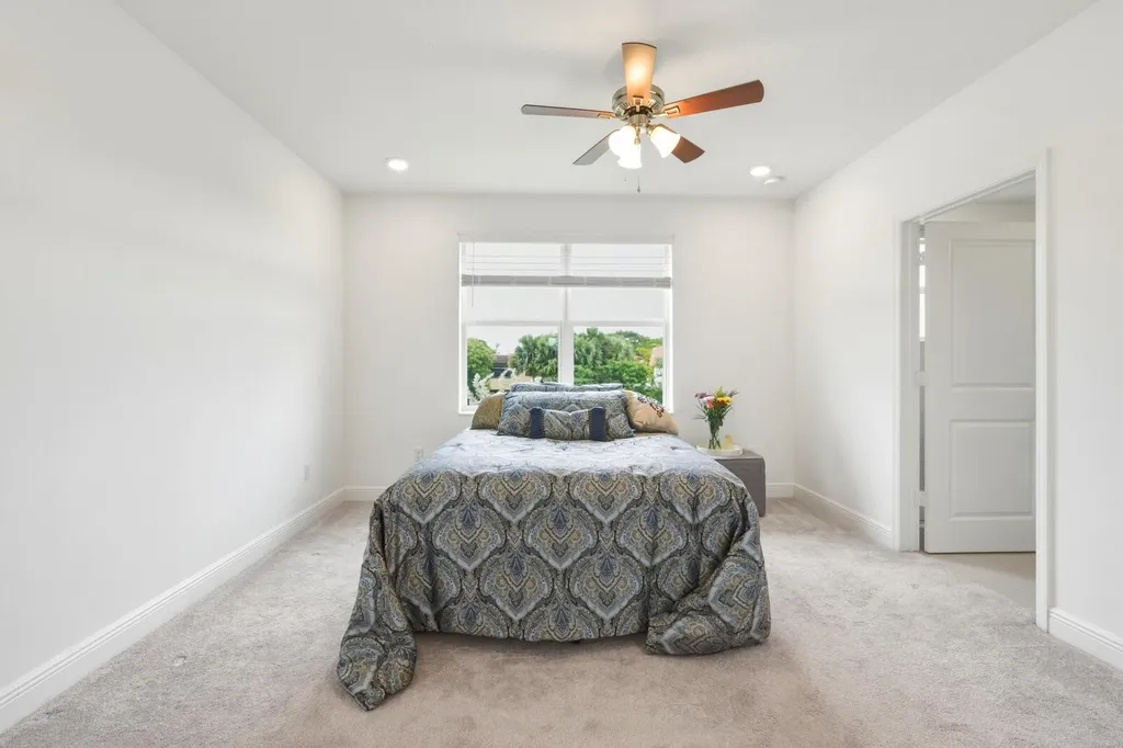 4364 Veleiros Avenue Deerfield Beach FL 33064