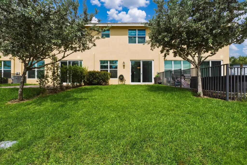 4364 Veleiros Avenue Deerfield Beach FL 33064