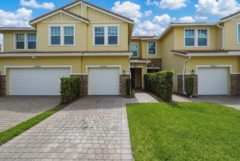 4364 Veleiros Avenue Deerfield Beach FL 33064