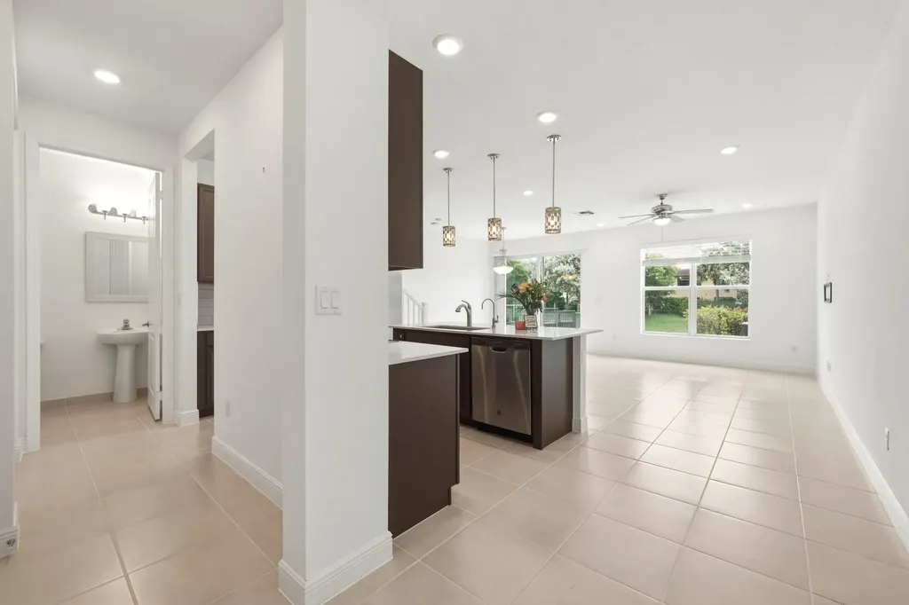 4364 Veleiros Avenue Deerfield Beach FL 33064