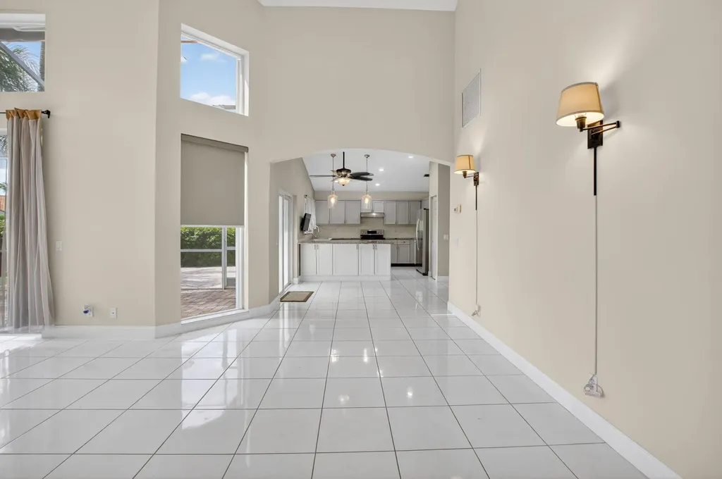 9336 Water Course Way Boynton Beach FL 33437