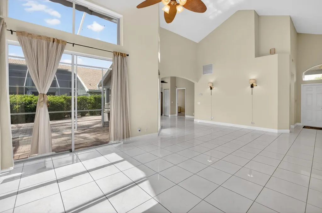 9336 Water Course Way Boynton Beach FL 33437