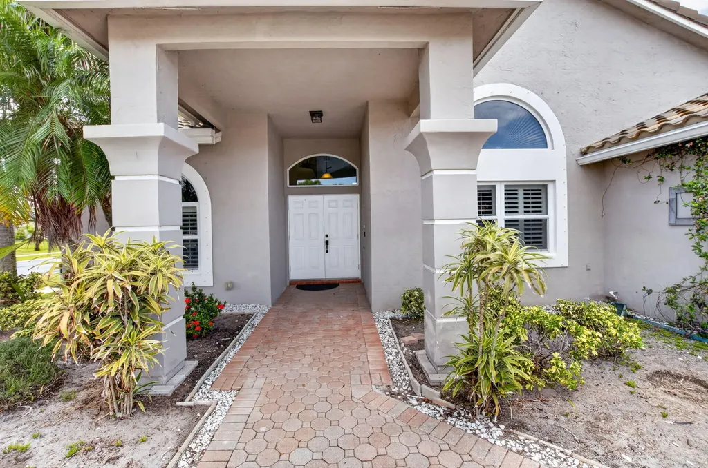 9336 Water Course Way Boynton Beach FL 33437
