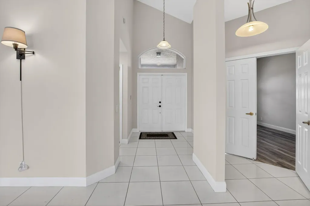 9336 Water Course Way Boynton Beach FL 33437