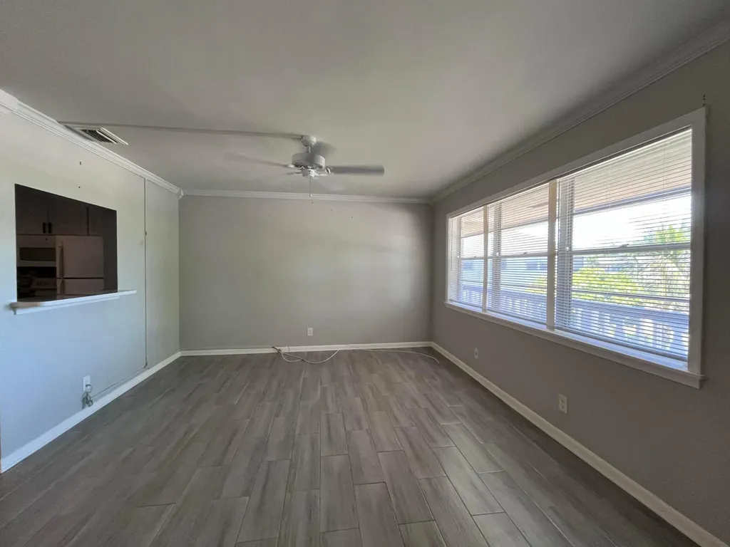 49 Cambridge B West Palm Beach FL 33417