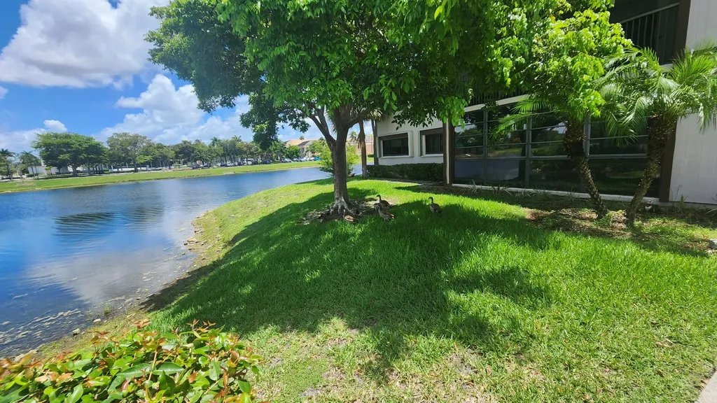 9935 N Belfort Circle Tamarac FL 33321
