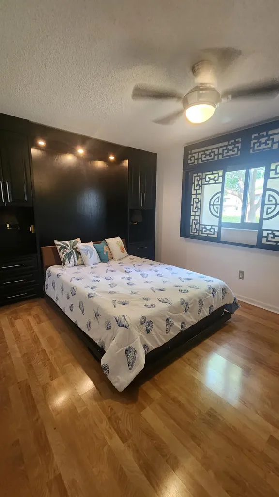 9935 N Belfort Circle Tamarac FL 33321