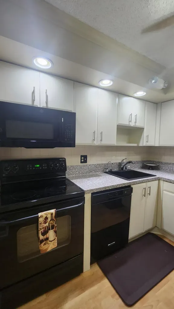 9935 N Belfort Circle Tamarac FL 33321