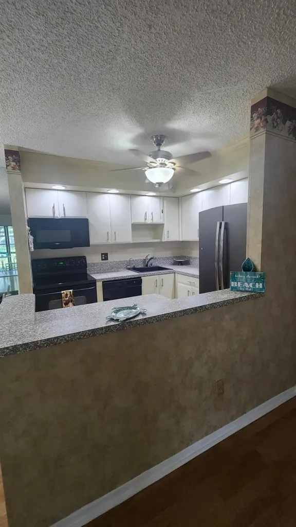 9935 N Belfort Circle Tamarac FL 33321
