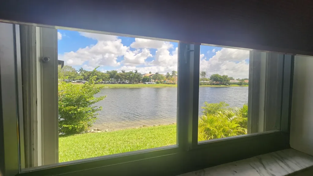 9935 N Belfort Circle Tamarac FL 33321