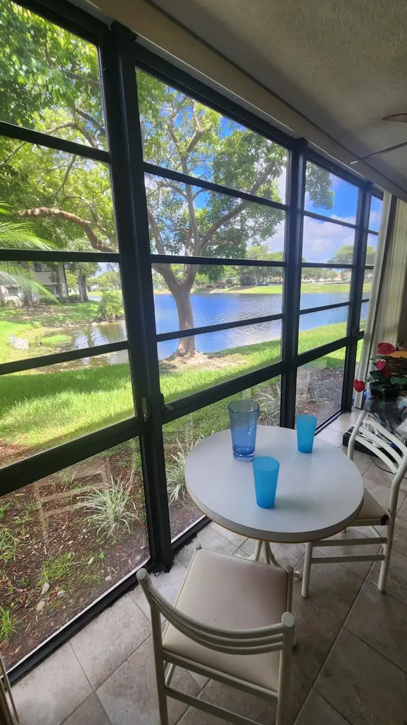 9935 N Belfort Circle Tamarac FL 33321