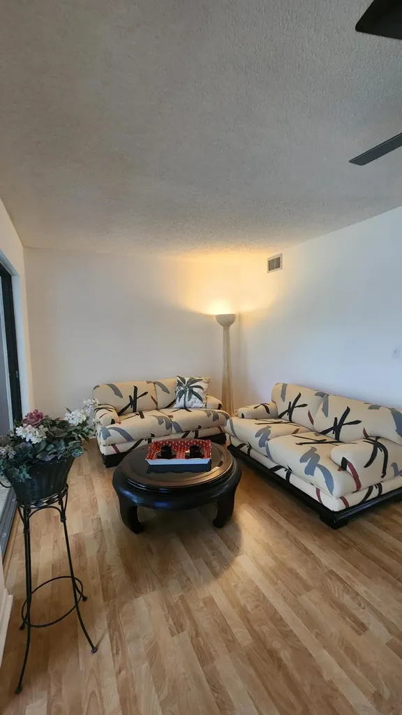 9935 N Belfort Circle Tamarac FL 33321