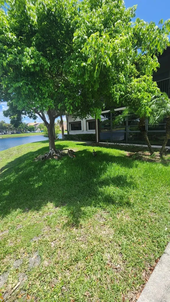 9935 N Belfort Circle Tamarac FL 33321